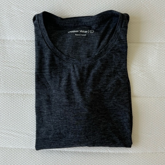 OUTDOOR VOICES SHORT SLEEVE TOP - Picture 1 of 4